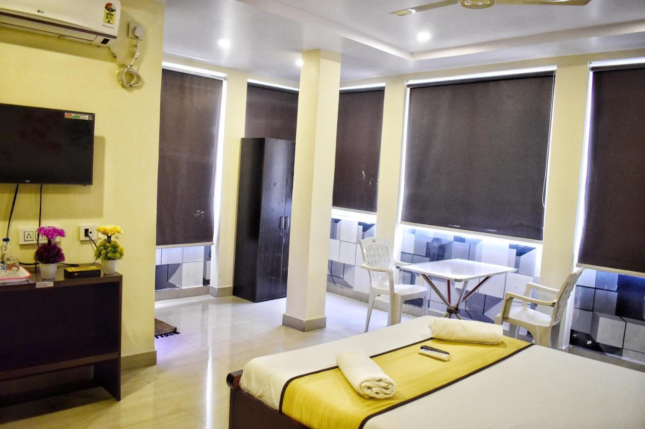 Skyotel Hotels & Banquets Vijayawada Bagian luar foto