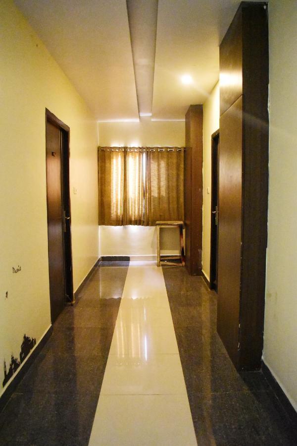 Skyotel Hotels & Banquets Vijayawada Bagian luar foto