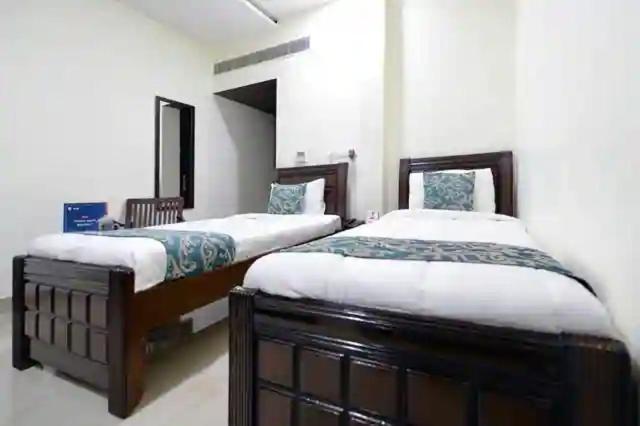 Skyotel Hotels & Banquets Vijayawada Bagian luar foto